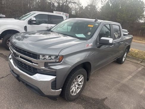 Used 2020 Chevrolet Silverado 1500 LT w/ All-Star Edition image 3