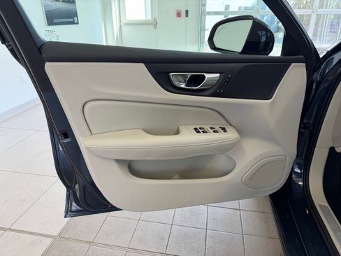 Certified 2025 Volvo S60 B5 Core AWD/4WD image 15