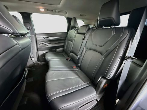 Used 2023 INFINITI QX60 Luxe AWD/4WD image 25