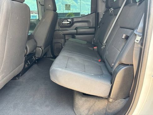 Used 2021 Chevrolet Silverado 1500 Custom w/ Custom Max Trailering Package AWD/4WD image 14