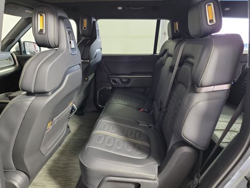 Used 2023 Rivian R1S Adventure AWD/4WD image 21