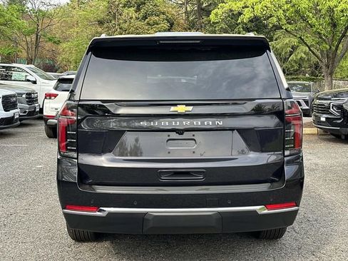 New 2026 Chevrolet Suburban LS image 3