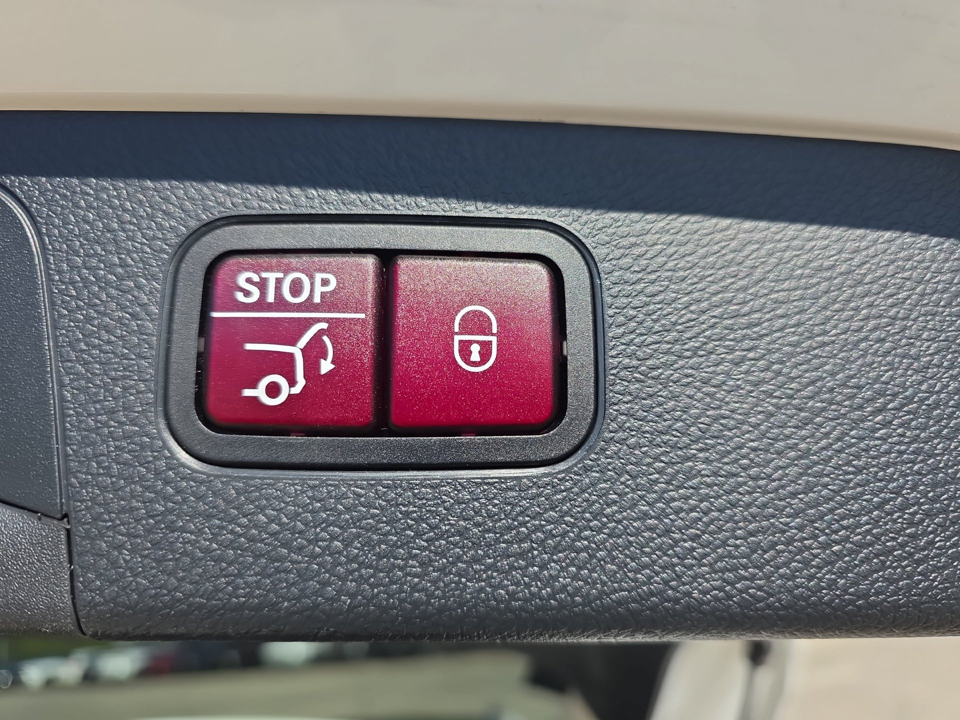 Used 2021 Mercedes-Benz GLC 300 4MATIC image 13