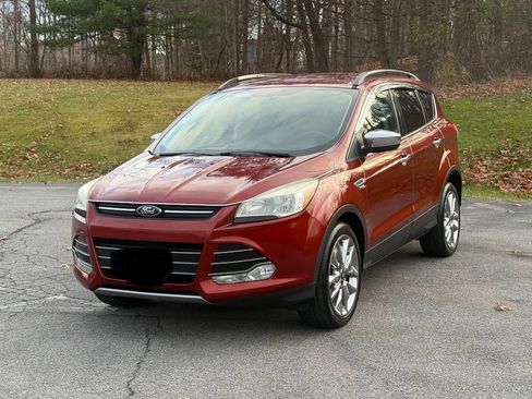 Used 2015 Ford Escape SE w/ SE Chrome Package image 1