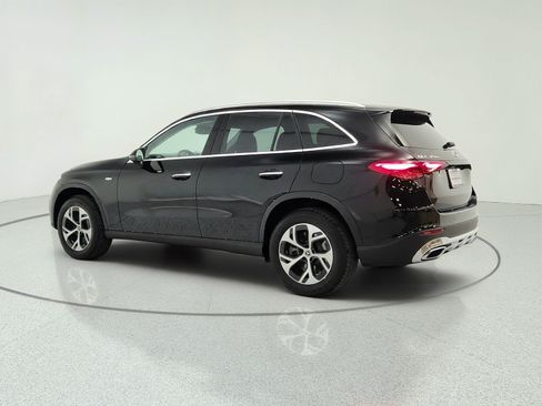 Used 2025 Mercedes-Benz GLC 350e 4MATIC image 7