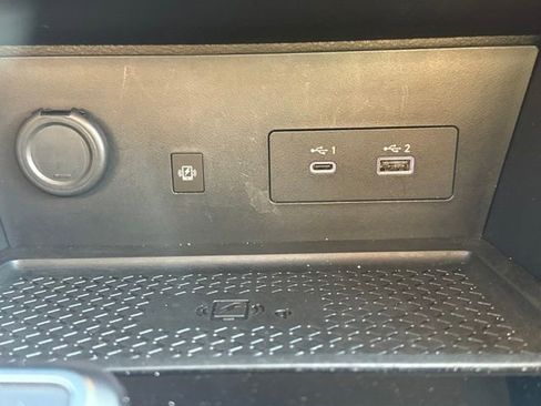Used 2024 Nissan Pathfinder SL AWD/4WD image 15