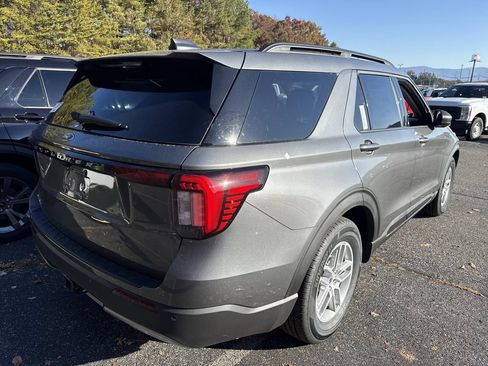 New 2026 Ford Explorer Active w/ Active Comfort Package RWD image 16