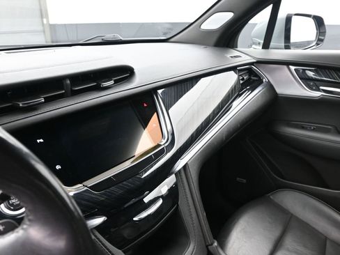 Used 2023 Cadillac XT6 Premium Luxury image 35