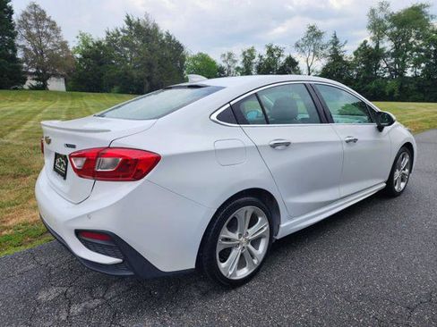 Used 2017 Chevrolet Cruze Premier FWD image 6