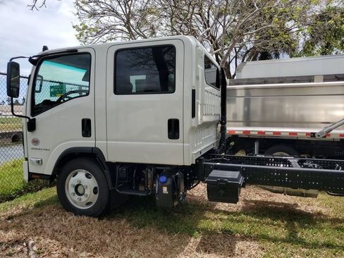 New 2025 Chevrolet Low Cab Forward 5500XD RWD image 3
