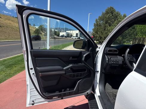 Used 2026 Toyota 4Runner SR5 AWD/4WD image 10