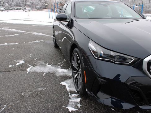 New 2026 BMW 530i xDrive AWD/4WD image 43