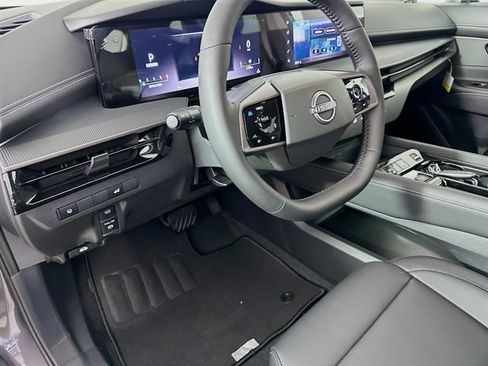 Certified 2025 Nissan Murano SV image 10