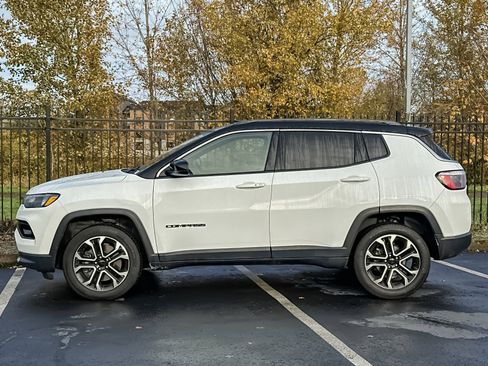 Used 2023 Jeep Compass Limited image 7