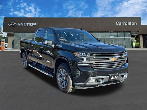 Used 2021 Chevrolet Silverado 1500 High Country w/ Technology Package image 3