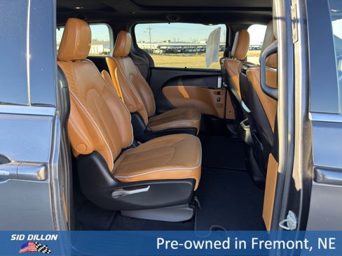 Used 2022 Chrysler Pacifica Pinnacle image 19