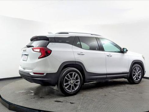 Used 2023 GMC Terrain SLT image 7
