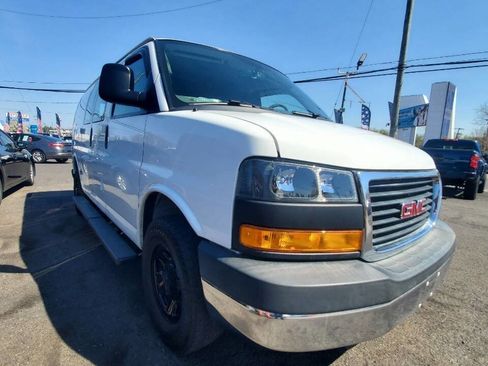 Used 2015 GMC Savana 2500 image 7