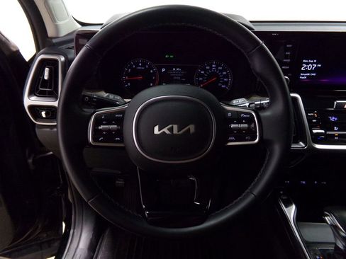 Used 2023 Kia Sorento S w/ Panoramic Sunroof Package image 25