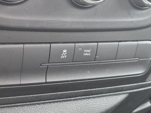 Used 2018 RAM 1500 Express RWD image 22