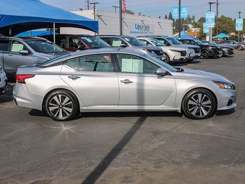 Used 2019 Nissan Altima 2.5 SL image 2