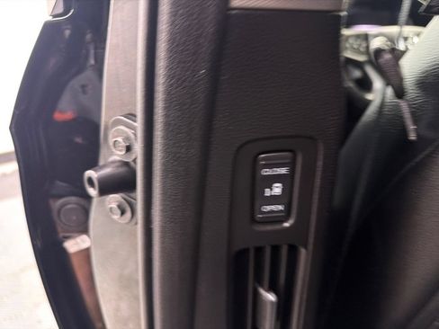 Used 2022 Honda Odyssey EX-L image 32