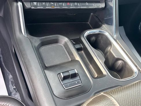 Used 2024 GMC Sierra 2500 Denali AWD/4WD image 36
