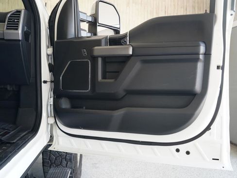 Used 2020 Ford F250 Platinum AWD/4WD image 32