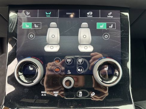 Used 2019 Land Rover Range Rover Velar R-Dynamic HSE image 39