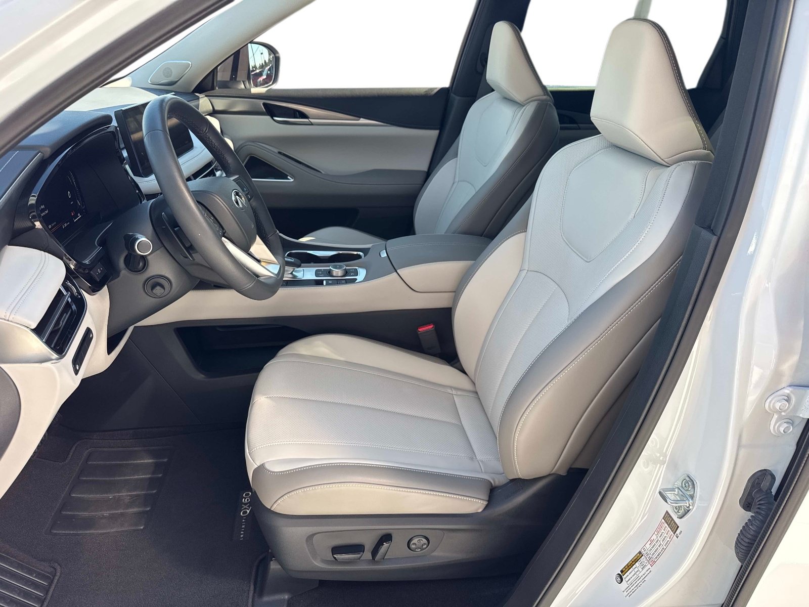 Used 2026 INFINITI QX60 Luxe w/ Cargo Package AWD/4WD image 22