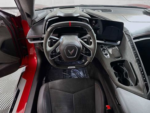 Used 2025 Chevrolet Corvette Z06 w/ Chrome Exterior Badge Package image 22