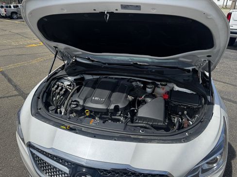 Used 2019 Buick LaCrosse Avenir w/ Driver Confidence Package II FWD image 9
