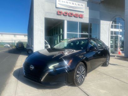 Used 2023 Nissan Altima 2.5 SV w/ SV Premium Package