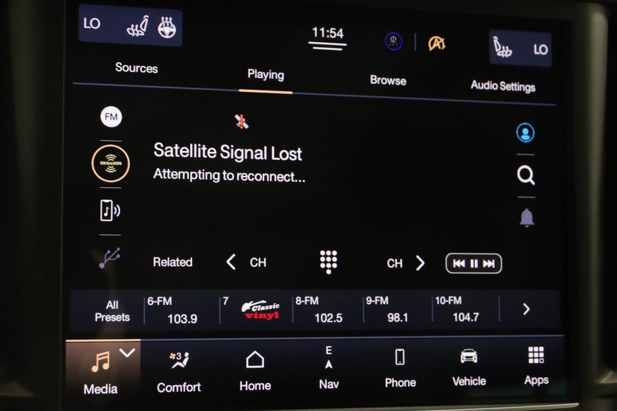 Used 2022 Maserati Levante Modena AWD/4WD image 29