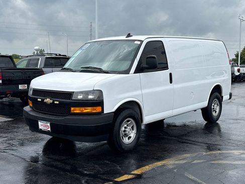 Used 2022 Chevrolet Express 2500 RWD image 7