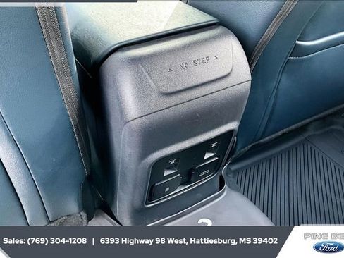 Certified 2023 Ford Bronco Outer Banks w/ Sasquatch Package image 23