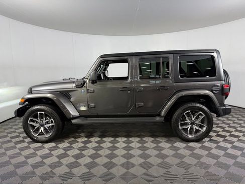 Used 2024 Jeep Wrangler Unlimited w/ Convenience Group image 11