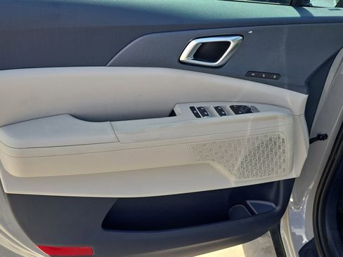 New 2026 Kia Carnival EX FWD image 18