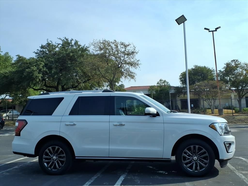 Used 2021 Ford Expedition Limited AWD/4WD image 3