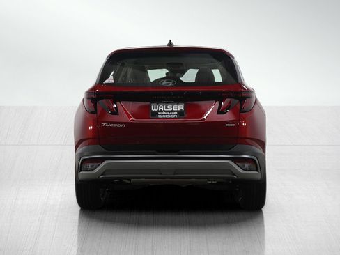 Certified 2025 Hyundai Tucson SE image 4