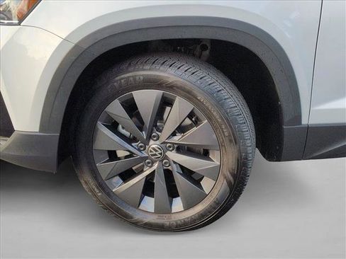 Certified 2023 Volkswagen Taos S FWD image 27