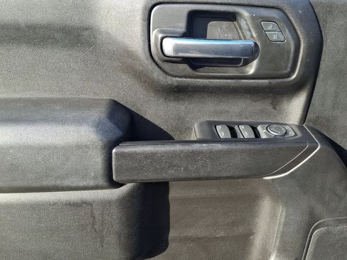 Used 2019 Chevrolet Silverado 1500 Custom w/ Custom Value Package image 22