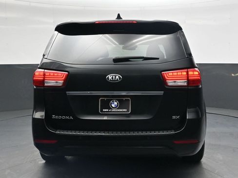 Used 2016 Kia Sedona SX FWD image 5