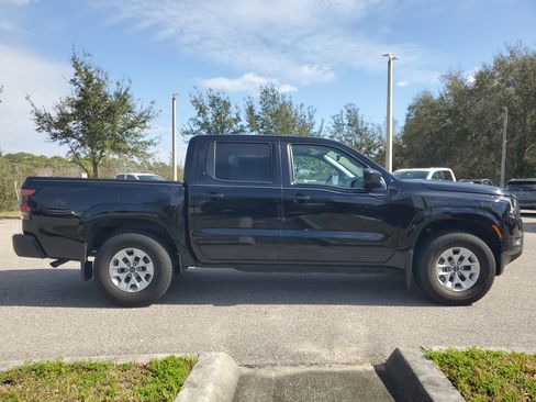 Certified 2025 Nissan Frontier S image 4