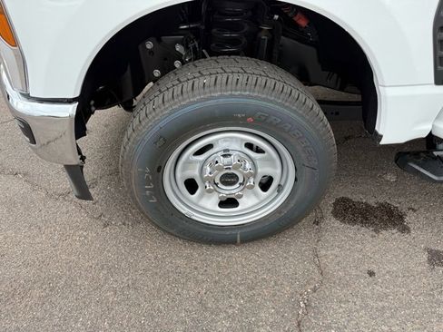 New 2025 Ford F350 XL w/ XL Chrome Package image 29