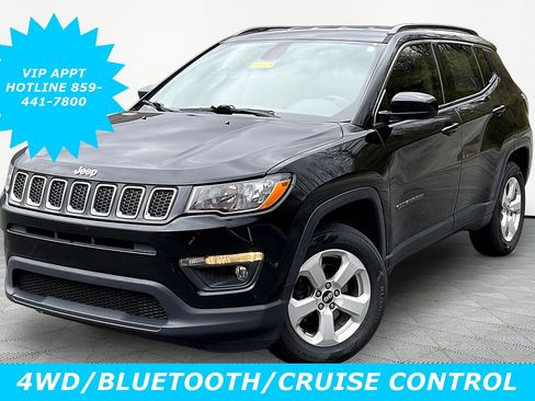 Used 2018 Jeep Compass Latitude w/ Cold Weather Group image 1