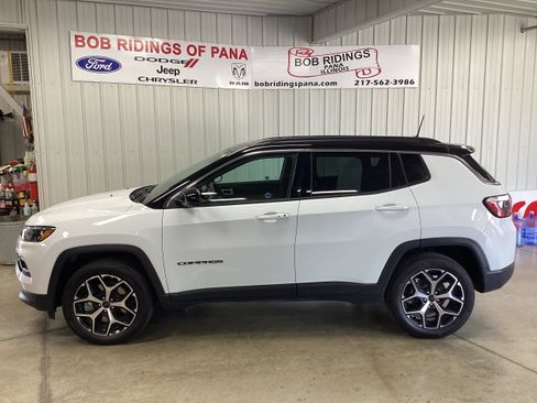 Used 2025 Jeep Compass Limited AWD/4WD image 2