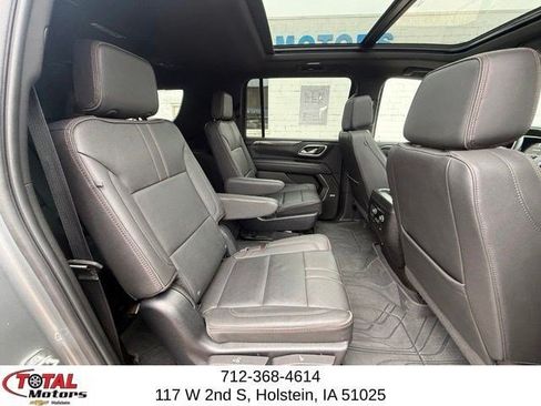 Used 2023 Chevrolet Suburban RST w/ Luxury Package AWD/4WD image 17