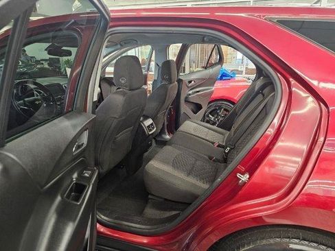 Used 2018 Chevrolet Equinox LT FWD image 10