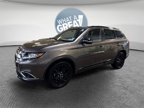 Used 2018 Mitsubishi Outlander LE image 8